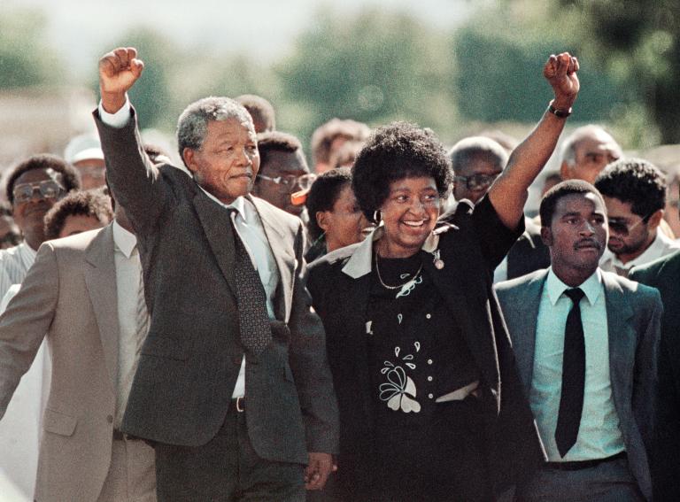 Winnie-and-Nelson-Mandela-w